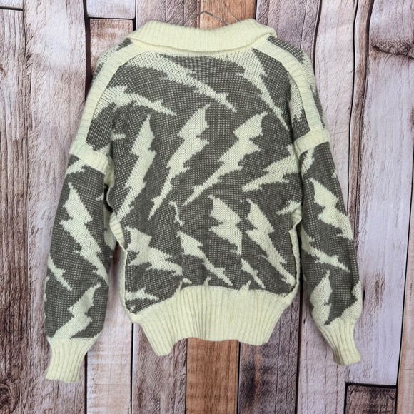 Escada Cardigan Sweater Vintage Lightning Alpine West Germany  Cabincore Size 38 - Picture 2 of 10